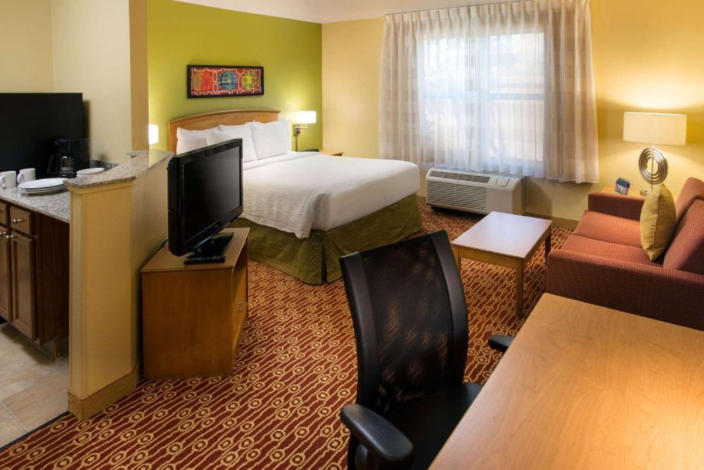 Studio Suite Queen interior